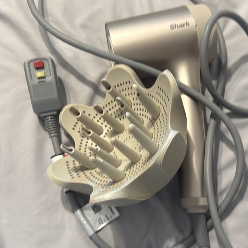 Shark Cream Hair Dryer with Diffuser